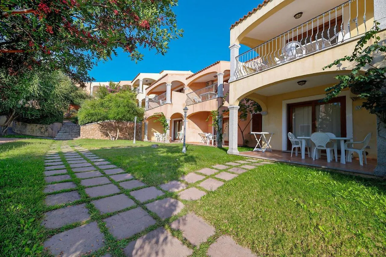 Residenza Pierre Et Vacances Badus Badesi Aparthotel